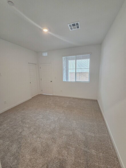 Building Photo - 152 Preston Ter Ave