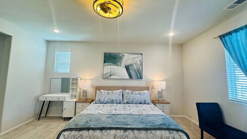 Building Photo - 1121 Tropic Ct