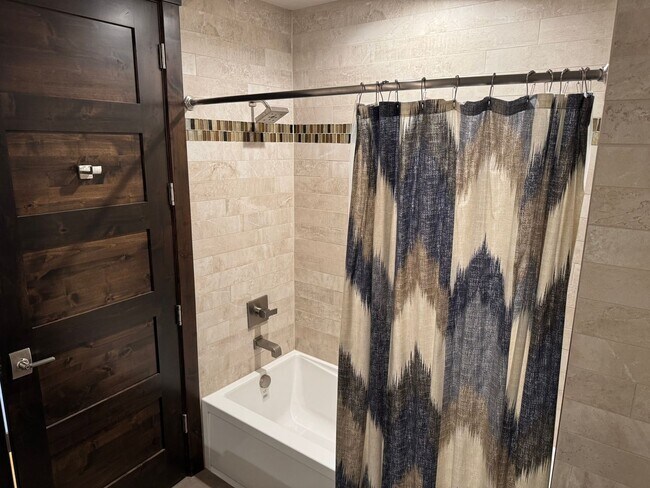 Building Photo - 214 E Second St. #204- Fully Furnished Luxury Condo 2 Bedroom/2 Bath Monthly Rent $2,700.00.