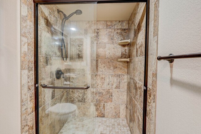 Building Photo - 5 bedroom single family home in Castle Rock.