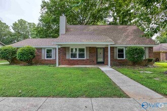 Building Photo - 1205 Wilmington Rd SE