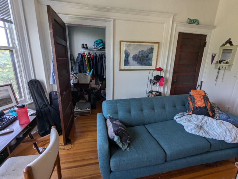 Building Photo - 544 Madison Ave