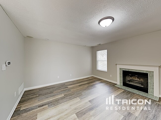 Building Photo - 6628 Waterstone Dr