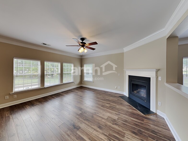 Building Photo - 6716 Evanton Loch Rd