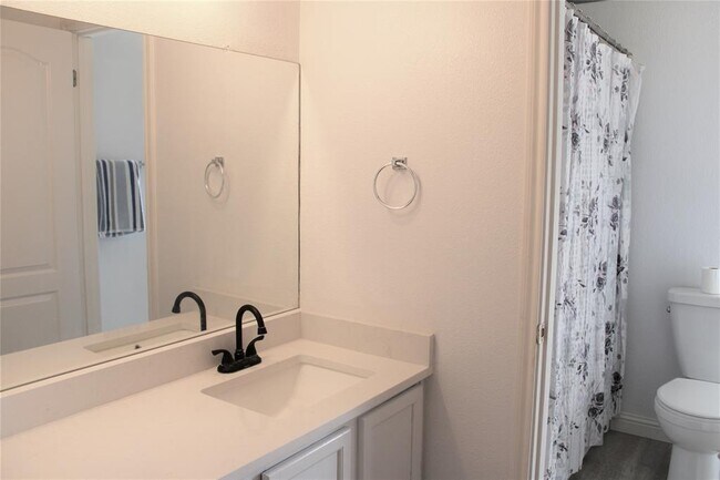 Building Photo - 16205 Glorious Ln