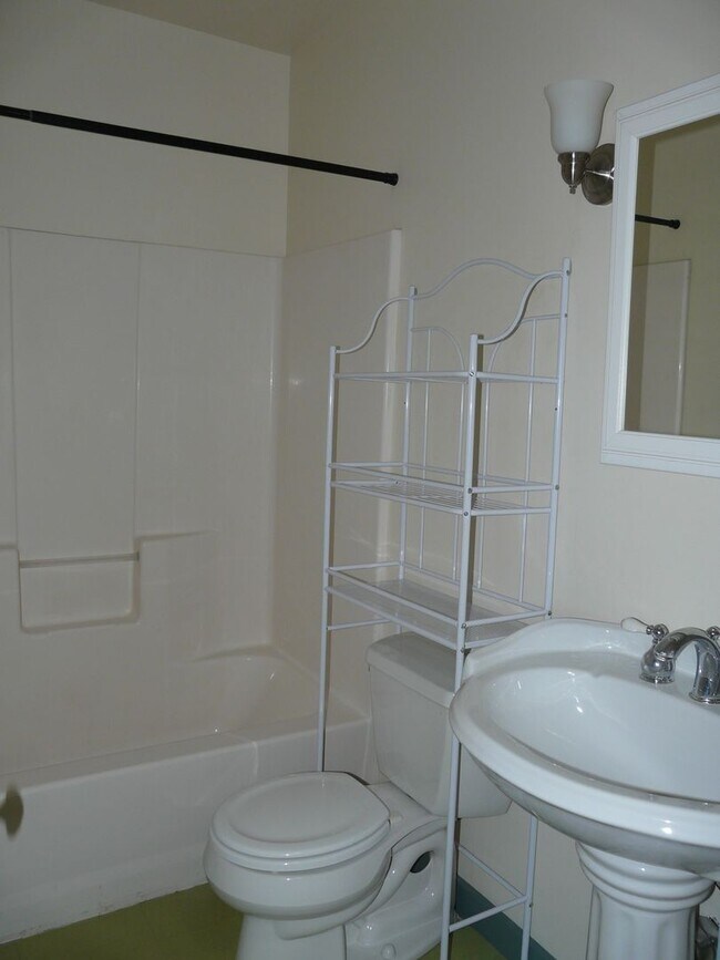 Building Photo - White Sulphur, LLC 165