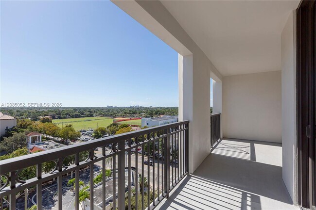Building Photo - 301 Altara Ave