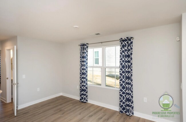Building Photo - 11 Hargrove Ct