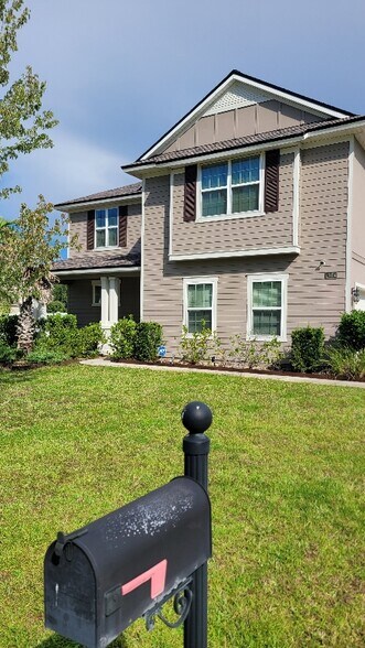 Building Photo - 11454 Paceys Pond Cir