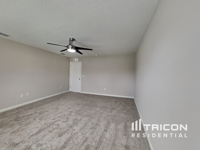 Building Photo - 10260 Old Dixie Hwy