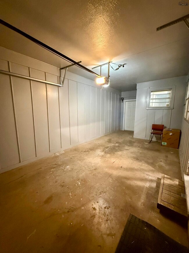 Building Photo - 2101 Jones St