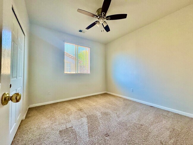 Building Photo - 4141 Aragon Way