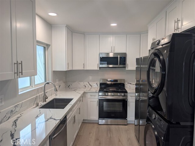 Building Photo - 1903 Cabrillo Ave