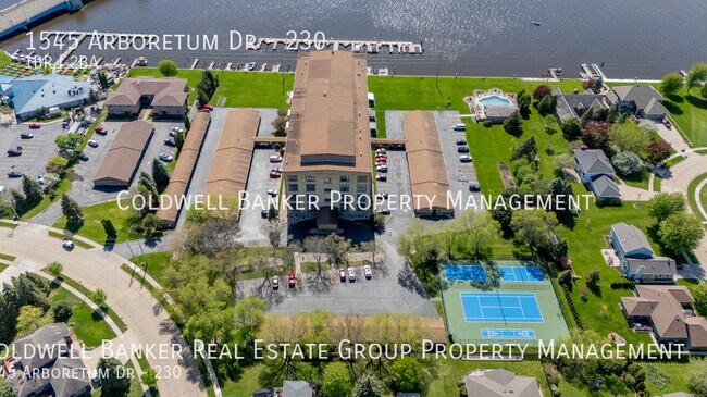 Building Photo - 1545 Arboretum Dr
