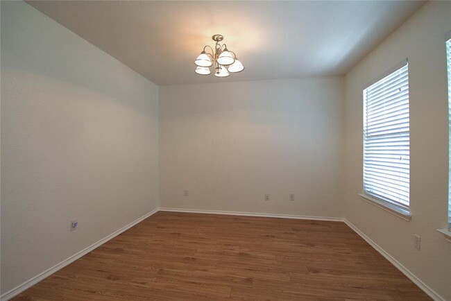 Building Photo - 115 Remington Dr