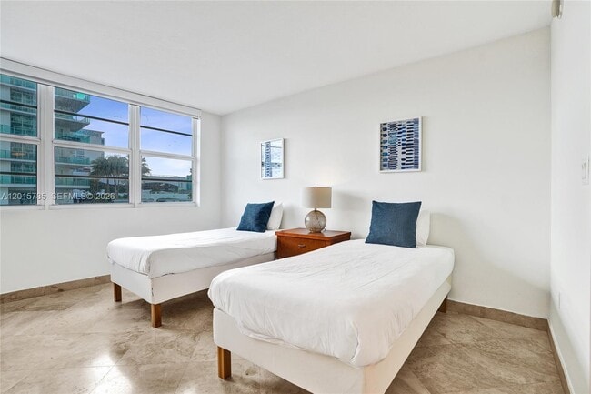 Building Photo - 6917 Collins Ave