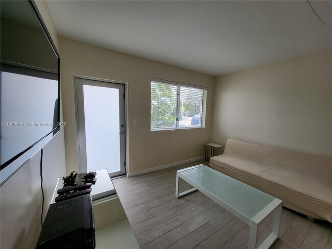 Building Photo - 1601 Meridian Ave