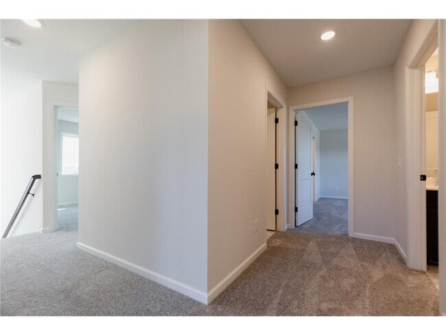 Building Photo - 10226 Arrowwood Path