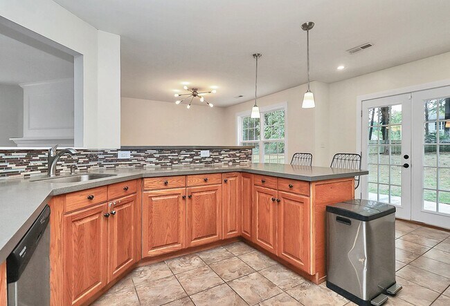 Building Photo - Welcome home to the popular Crossings neig...