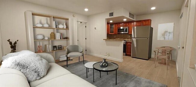 Building Photo - 417 NE 17th Ave