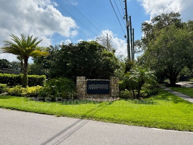 Building Photo - 1444 Forest Hills Dr