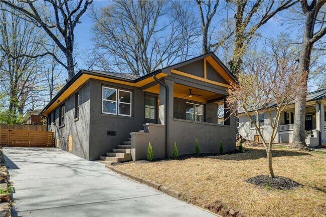 Primary Photo - 936 Byron Dr SW