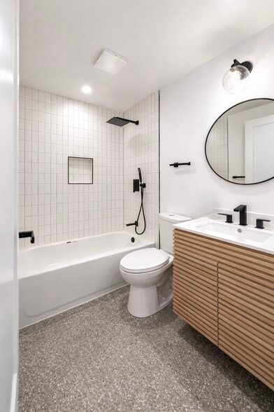 Building Photo - 12527 Cranbrook Ave