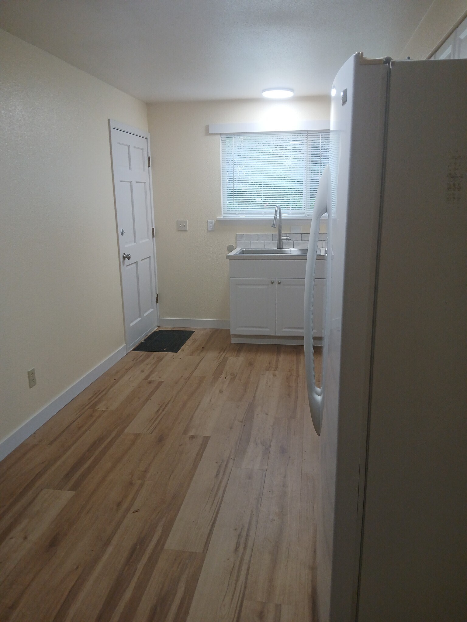 Building Photo - 7622 Chinook Ave