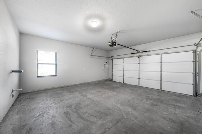 Building Photo - 311 Chesterfield Dr