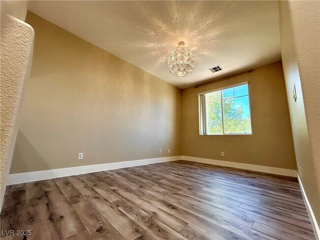 Building Photo - 10824 Vineyard Pass St