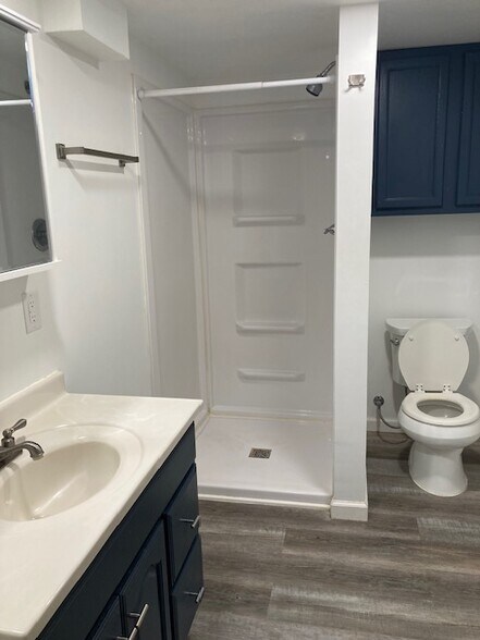 Building Photo - 819 W 26th St