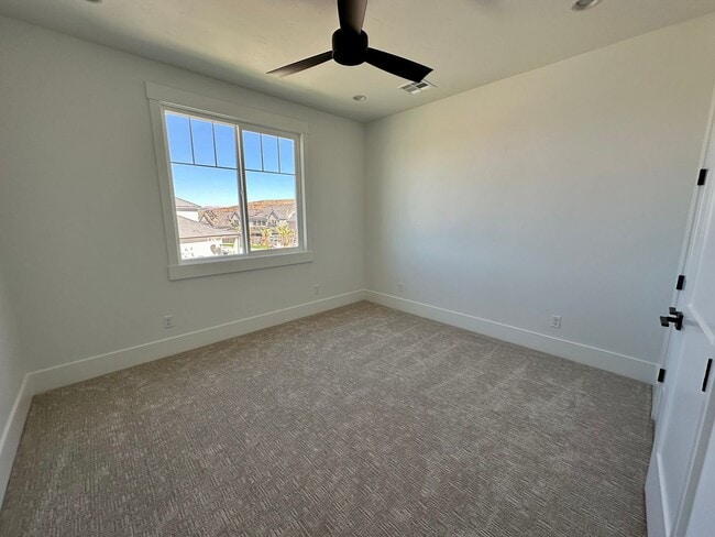 Building Photo - Stunning 5 Bedroom Home with Premium Upgrades Throughout