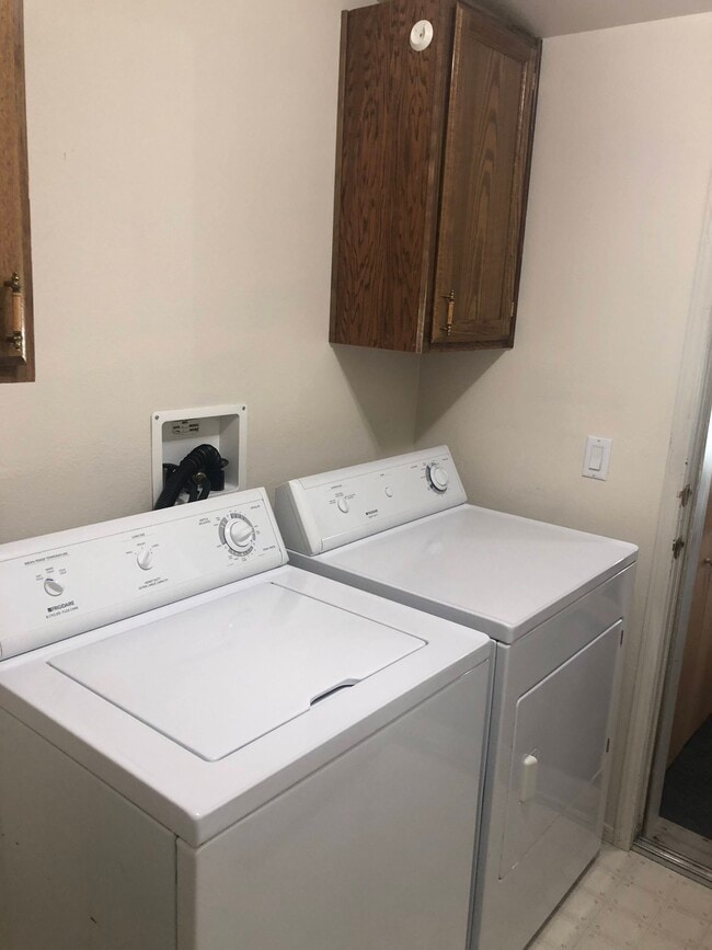Laundry Room - 2515 NE Lavender Way