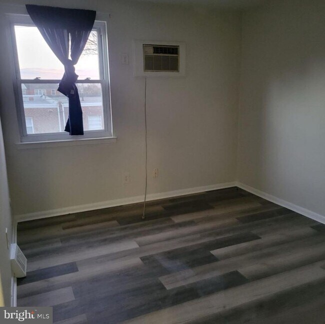 Building Photo - 12470 Knights Rd