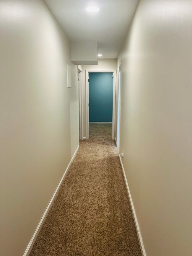 Building Photo - Spacious 3-Bedroom Home in Sought-After Be...