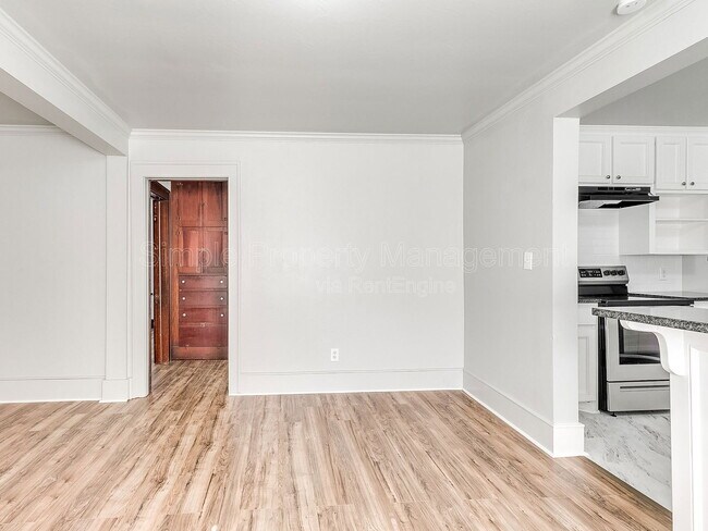 Building Photo - 912 NW 98th St