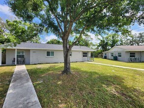 Building Photo - Housing Voucher Accepted -Upgraded 3 Bedroom 2 Bath - Minutes from Super Target and Publix