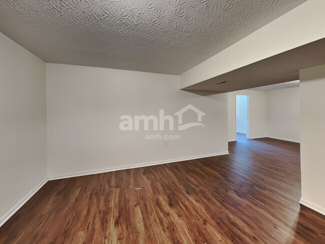 Building Photo - 4243 Muscovy Ln