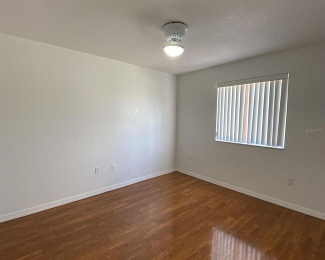 Building Photo - 2444 Hassonite St
