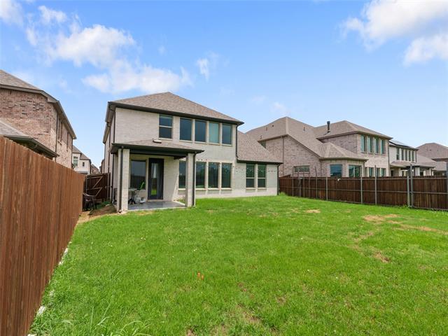Building Photo - 2333 Willow Garden Dr