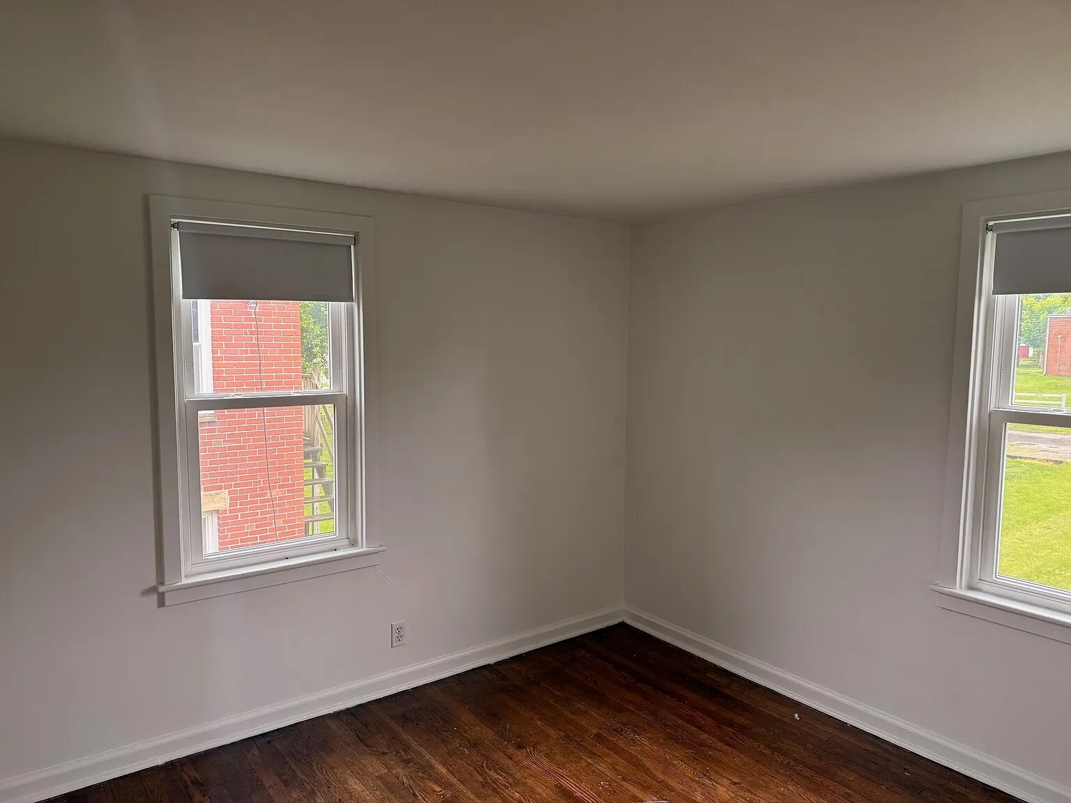 Building Photo - 430 Oak St