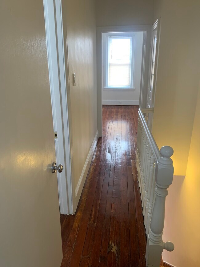 Building Photo - 850 N Taney St