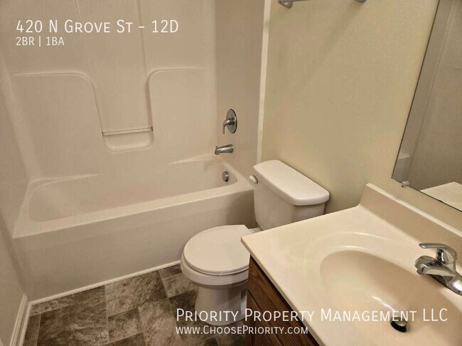 Building Photo - 420 N Grove St