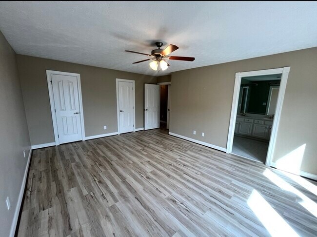 Building Photo - 367 Mainsail Dr