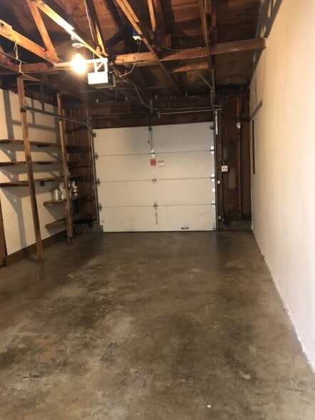 Building Photo - 5170 NE Willamette Ave