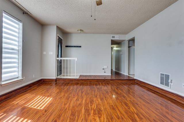 Building Photo - 2501 Trailridge Dr