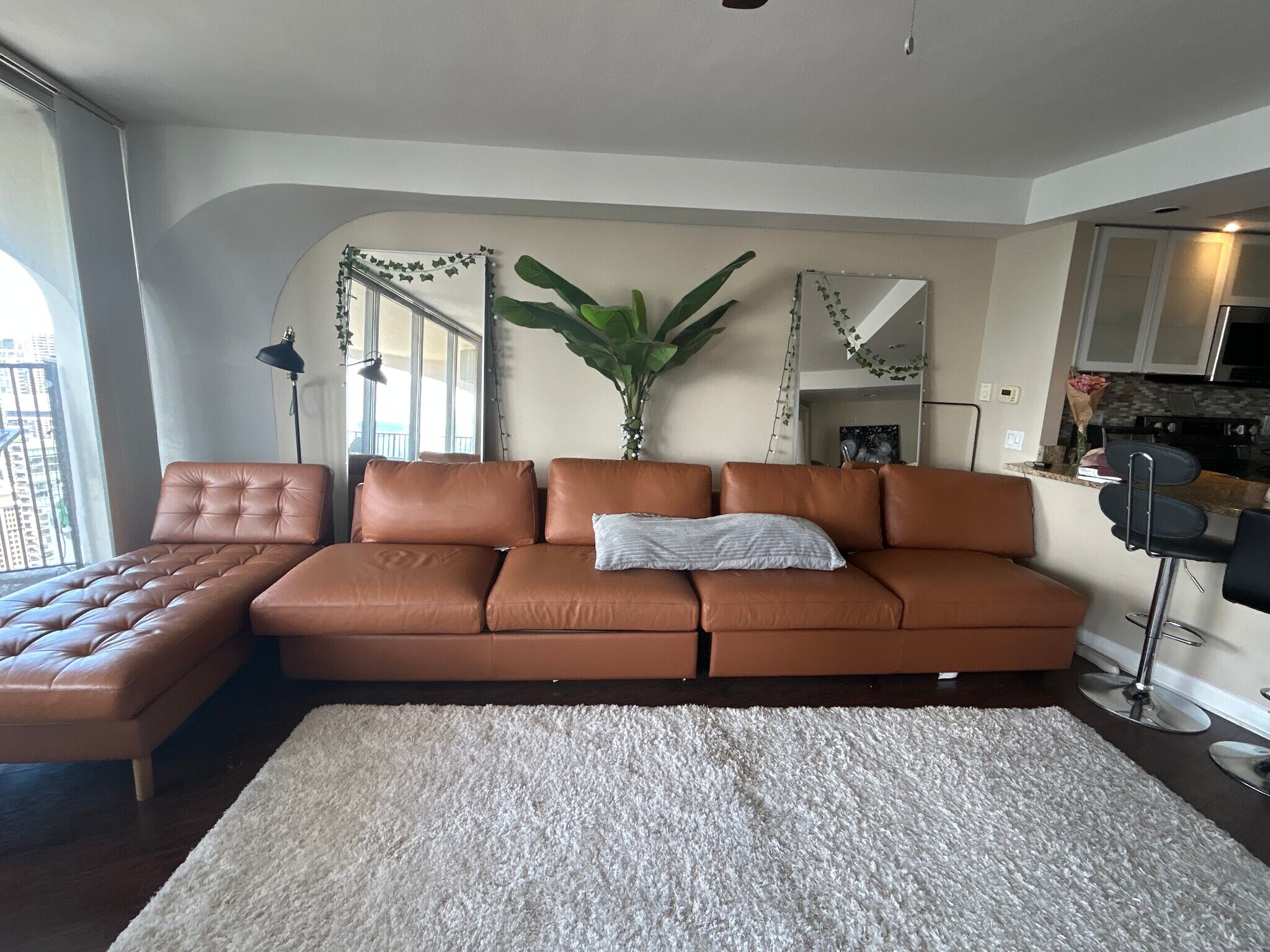 Building Photo - 300 N State St