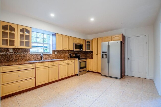 Building Photo - 1507 N 58th Ave