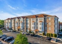 Building Photo - Elizabeth