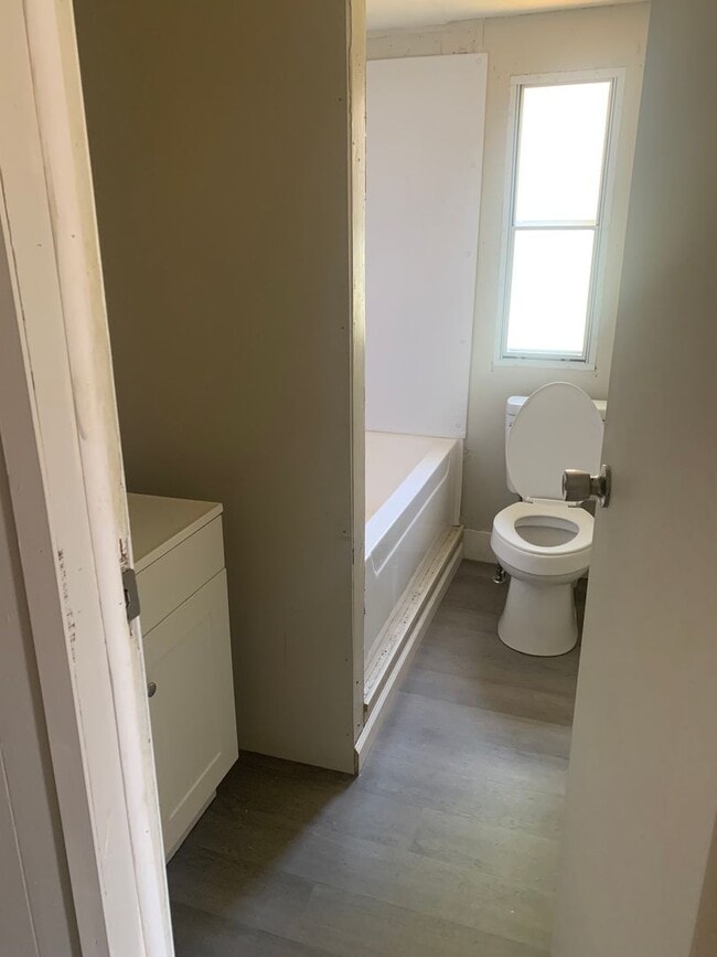Building Photo - Available Now! $800 a month. No Pets. Call 803-537-0185